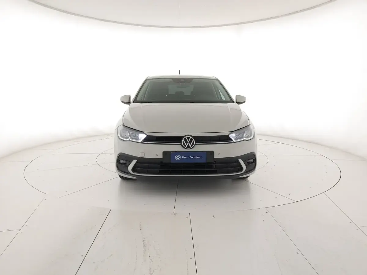 Usata VW Polo Life 80 CV (58 kW) 2024 Ascot grey Utilitaria