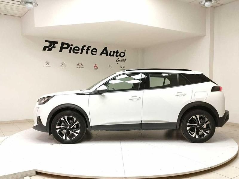 Usata Peugeot 2008 Allure 102 CV (75 kW) 2021 Bianco banchisa SUV