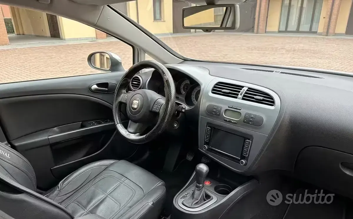 Usata Seat Leon FR 200 CV (147 kW) 2007 Bianco Utilitaria
