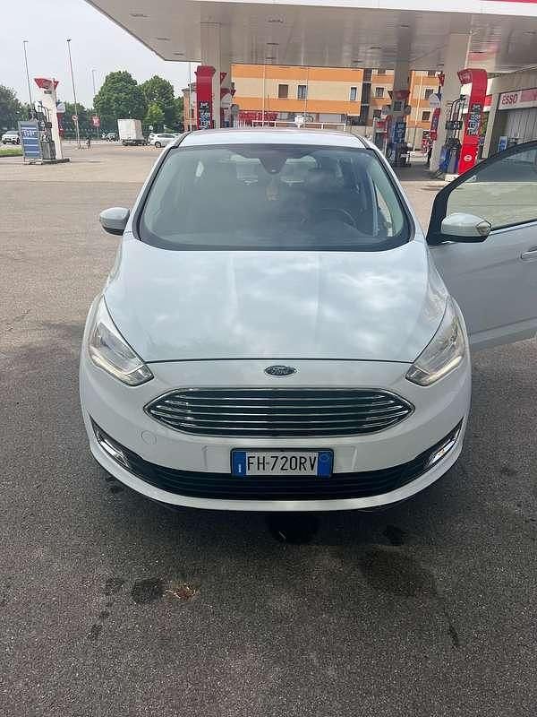 Begagnad Ford C-MAX Titanium 120 HK (88 kW) 2017 Minibuss