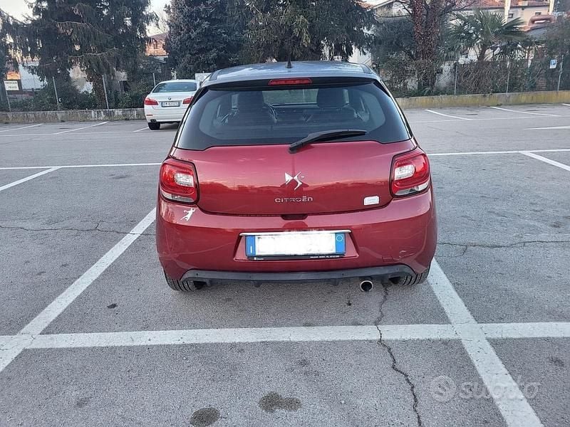 Rosso Usata 2011 DS Automobiles DS3 Coupé | 3000 € (Ottimo prezzo) - Immagine 1/4