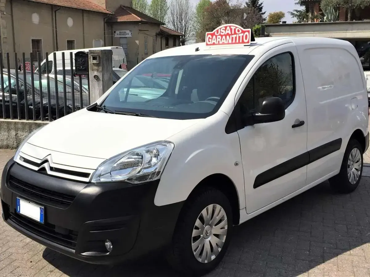 Usata Citroën Berlingo 35 kW (48 CV) 2021 Bianco Monovolume