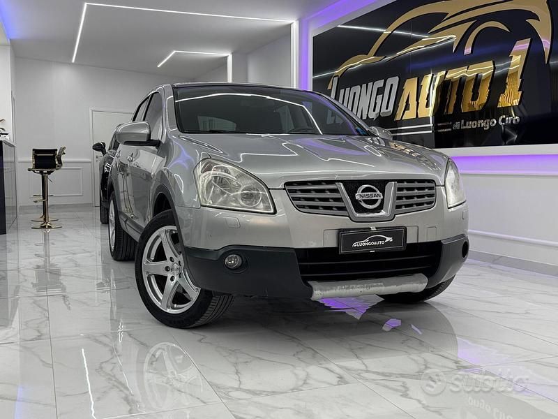 Grigio Usata 2009 Nissan Qashqai Tekna SUV | 3900 € (Ottimo prezzo) - Immagine 1/4