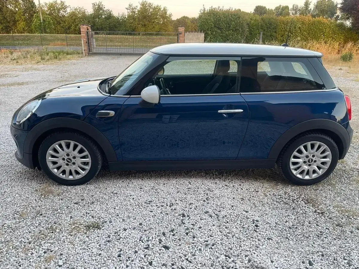 Usata Mini Cooper D 116 CV (85 kW) 2014 Blu Utilitaria