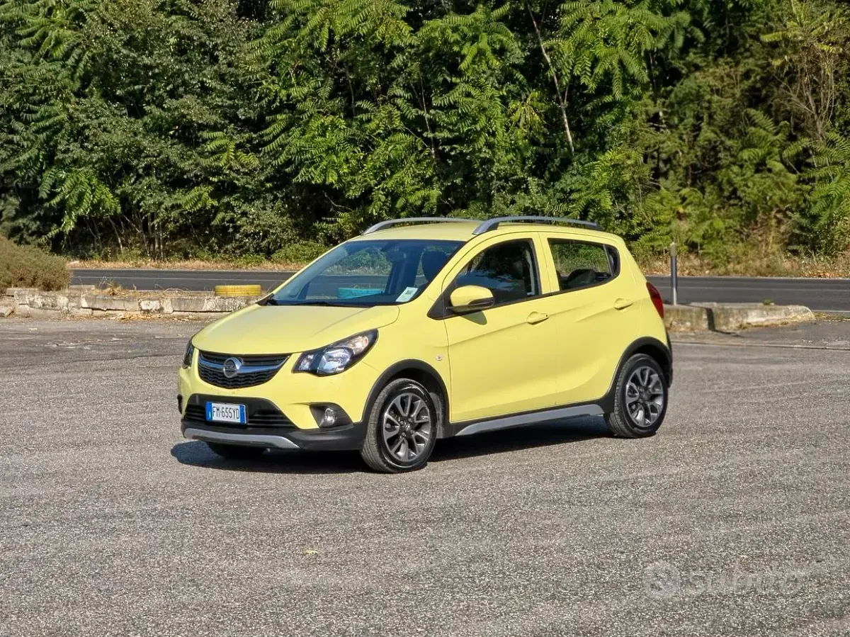 Usata Opel Karl Rocks 75 CV (55 kW) 2018 Giallo Utilitaria