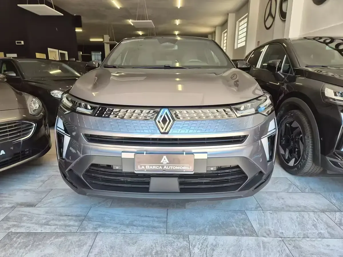 Usata Renault Captur Techno 101 CV (74 kW) 2025 Grigio SUV