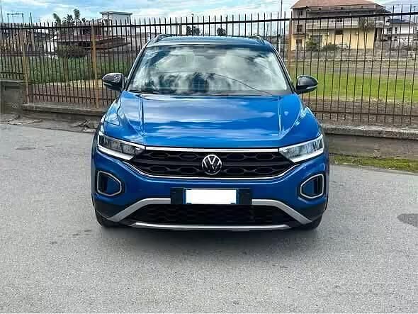 Usata VW T-Roc Style 110 CV (80 kW) 2022 Blu SUV