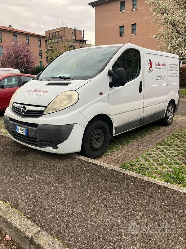 Usata Opel Vivaro 2011 Bianco Monovolume