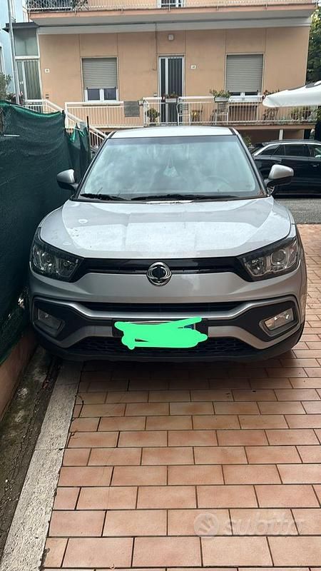 Usata Ssangyong (KGM) XLV 128 CV (94 kW) 2018 Grigio SUV
