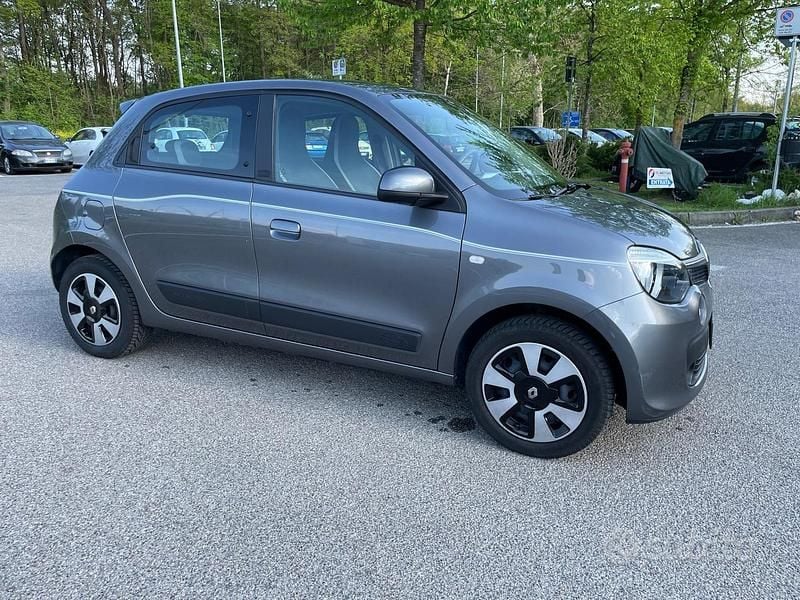 Usata Renault Twingo SE 69 CV (50 kW) 2016 Grigio Utilitaria