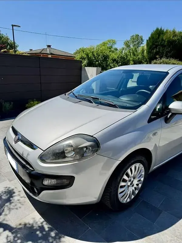 Usata Fiat Punto Evo Dynamic 77 CV (56 kW) 2011 Utilitaria