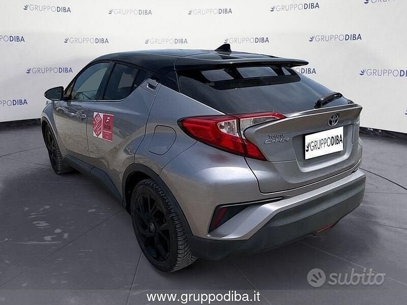 Usata Toyota C-HR Trend 122 CV (89 kW) 2019 Argento SUV