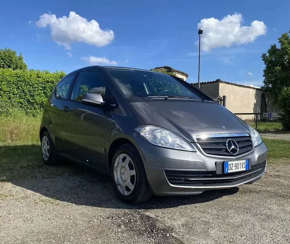Usata Mercedes A150 Elegance 95 CV (69 kW) 2010 Grigio Coupé