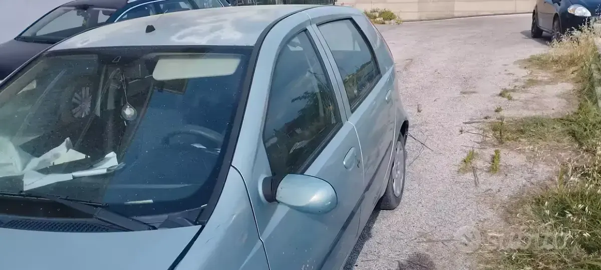 Usata Fiat Punto 80 CV (58 kW) 2003 Utilitaria
