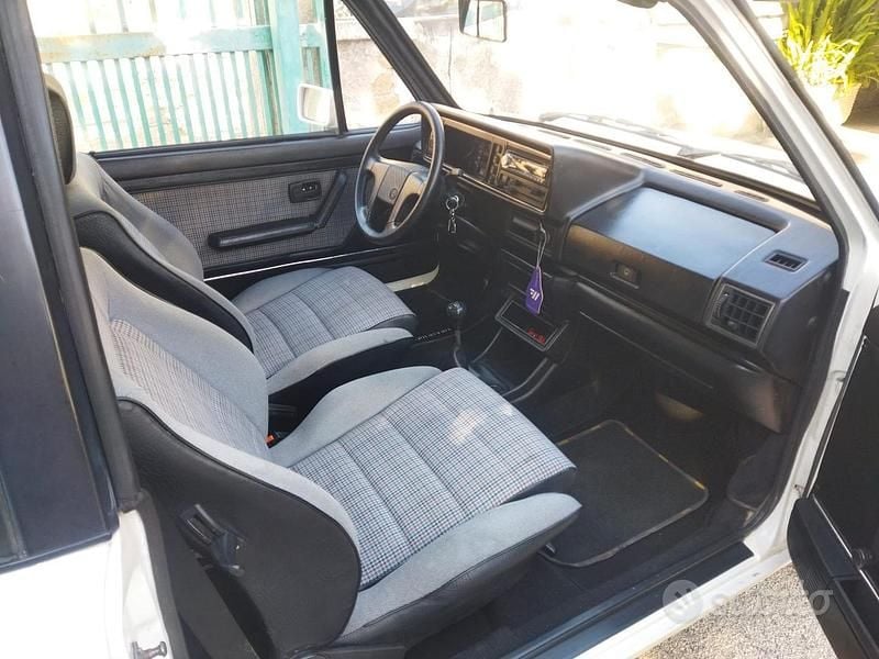 Usata VW Golf Cabriolet 80 CV (58 kW) 1983 Bianco Cabrio