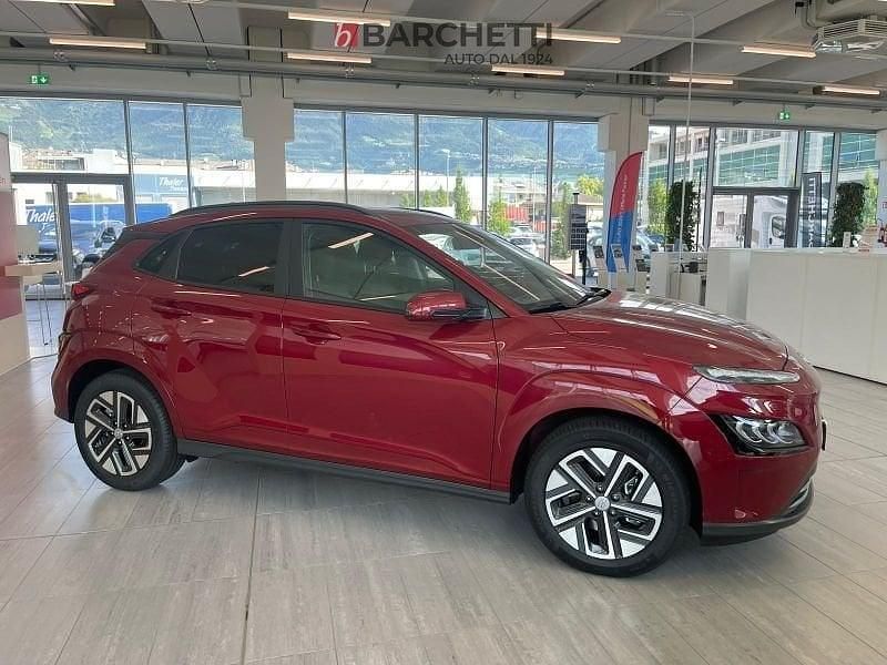 Usata Hyundai Kona 100 kW (136 CV) 2023 Rosso SUV