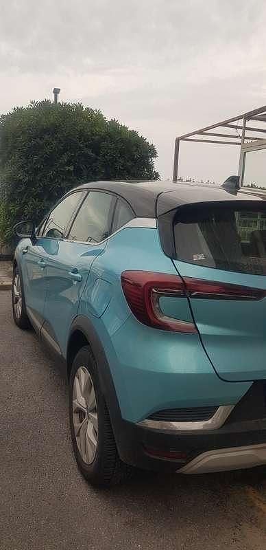 Usata Renault Captur Business 160 CV (117 kW) 2021 Blu/azzurro SUV