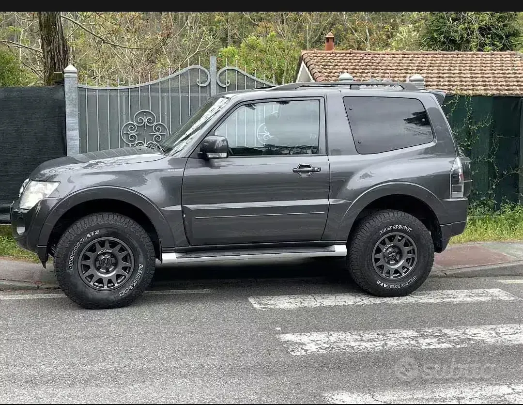 Usata Mitsubishi Pajero 200 CV (147 kW) 2012 Marrone SUV