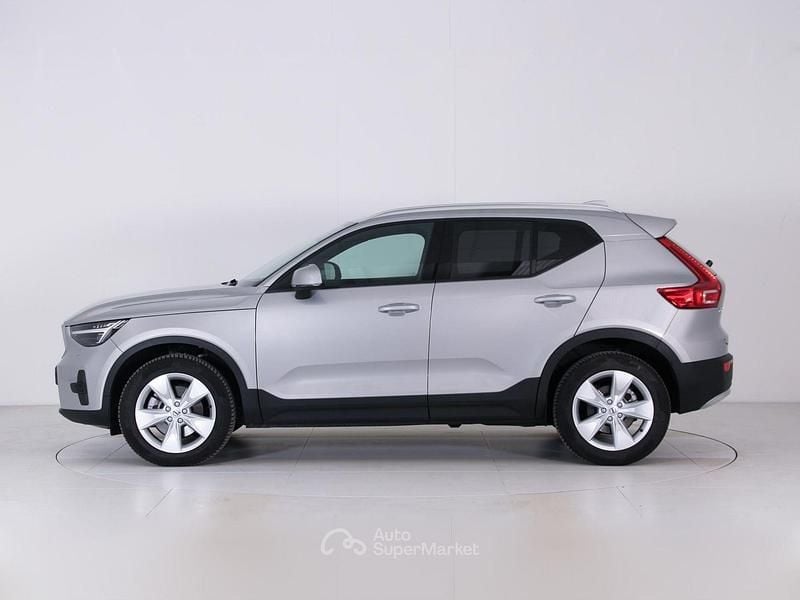 Usata Volvo XC40 Core 163 CV (119 kW) 2025 Argento SUV