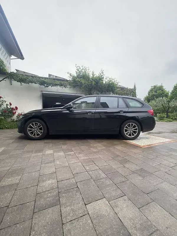 Usata BMW 318 150 CV (110 kW) 2016 Nero Station wagon
