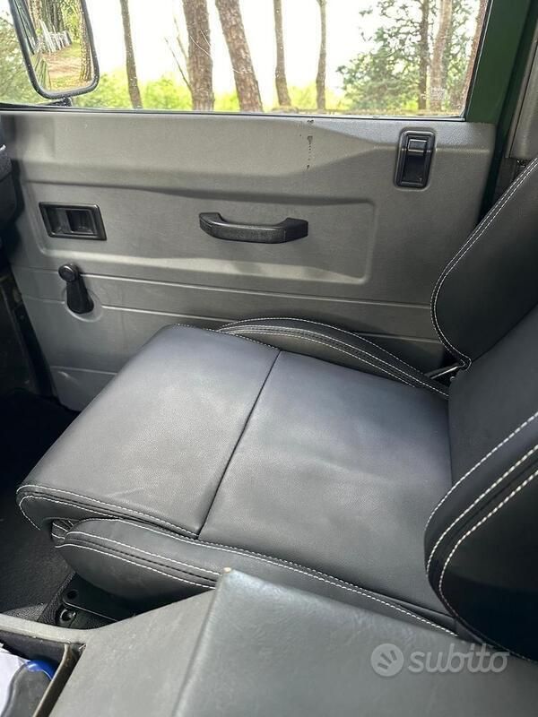 Usata Land Rover Defender 86 CV (63 kW) 2002 Verde SUV