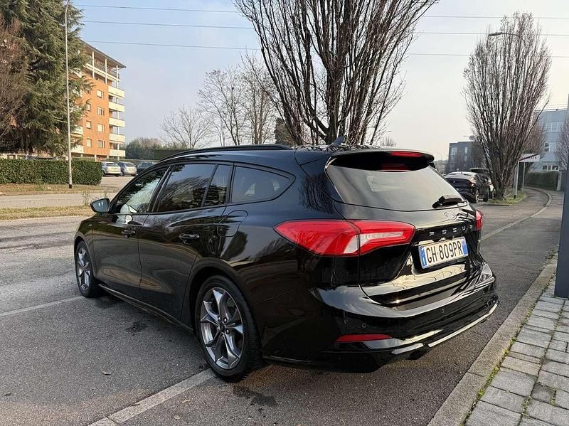 Usata Ford Focus ST-Line 125 CV (91 kW) 2021 Nero Station wagon