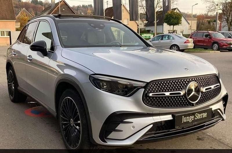 Usata Mercedes GLC220 AMG line 197 CV (144 kW) 2025 Argento SUV