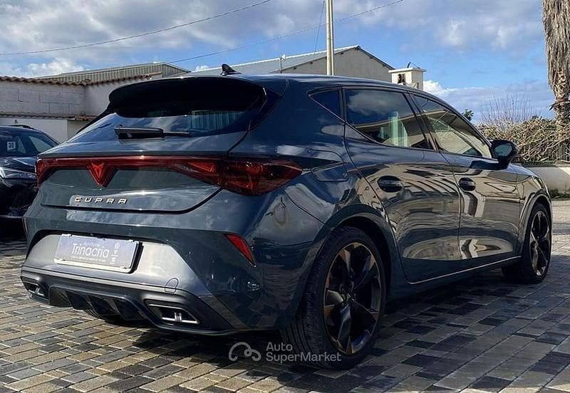 Usata Cupra Leon 150 CV (110 kW) 2024 Blu/azzurro Berlina
