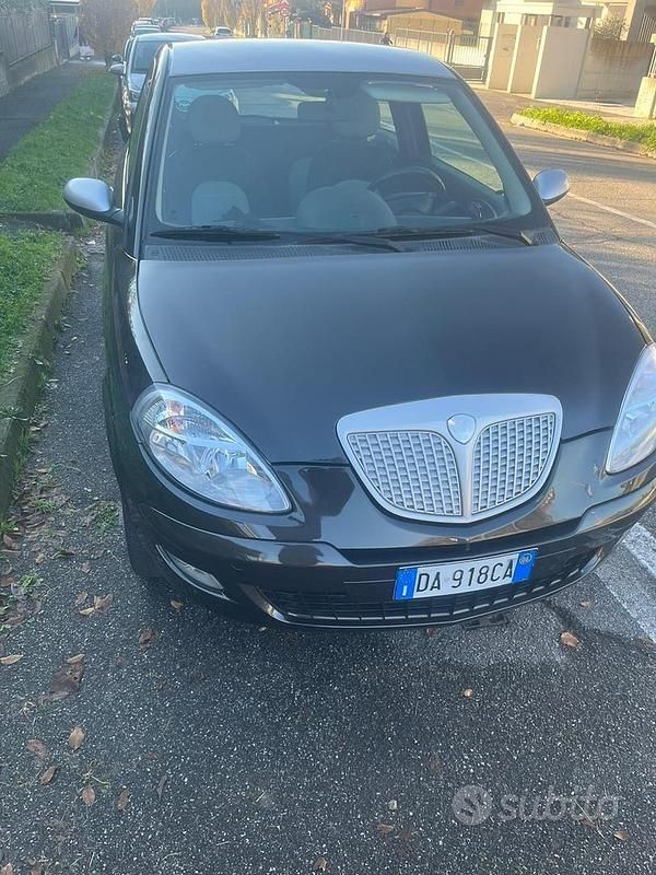 Nero Usata 2006 Lancia Ypsilon Due volumi | 3500 € - Immagine 1/4