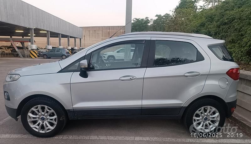 Usata Ford Ecosport 100 CV (73 kW) 2016 Grigio SUV