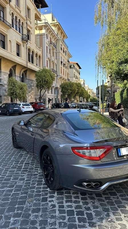 Usata Maserati Granturismo 405 CV (297 kW) 2007 Grigio Coupé