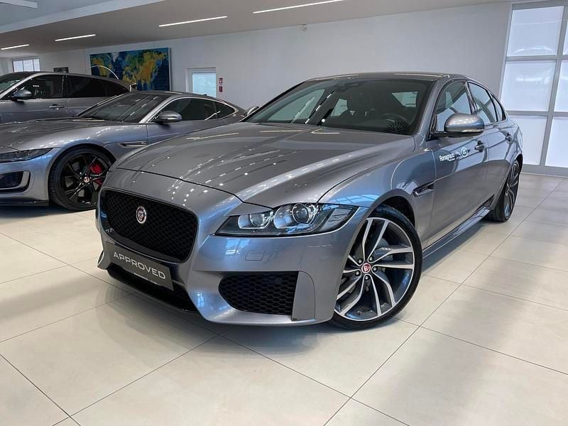 Usata Jaguar XF Chequered Flag 2021 Eiger grey Berlina