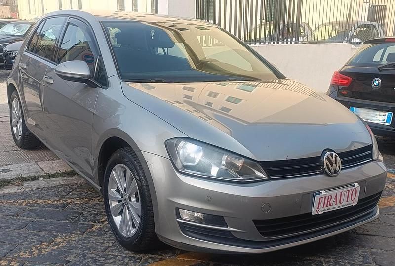 Usata VW Golf VII Highline 104 CV (76 kW) 2014 Beige Berlina