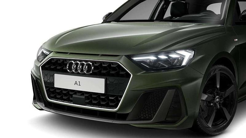 Nuova Audi A1 S-Line 116 CV (85 kW) 2026 Verde SUV
