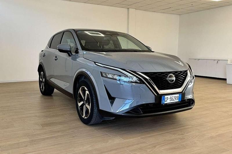 Grigio scuro Usata 2023 Nissan Qashqai N-Connecta SUV | 23.500 € (Buon prezzo) - Immagine 1/4