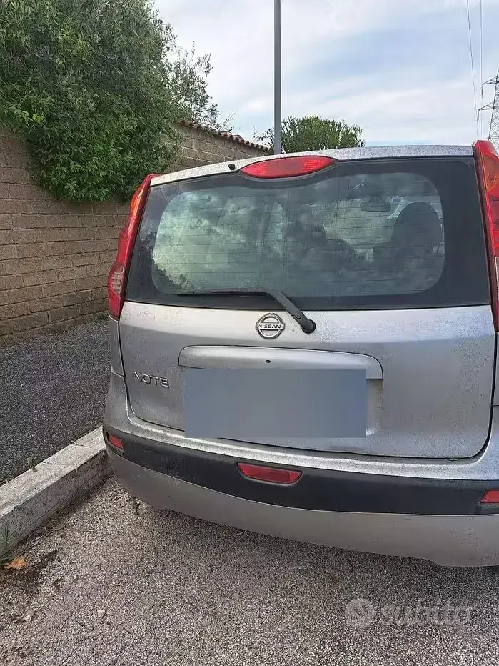 Usata Nissan Note 88 CV (64 kW) 2006 Grigio Utilitaria