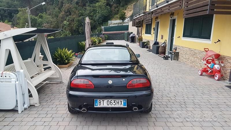 Usata MG F 112 CV (82 kW) 2001 Blu Cabrio