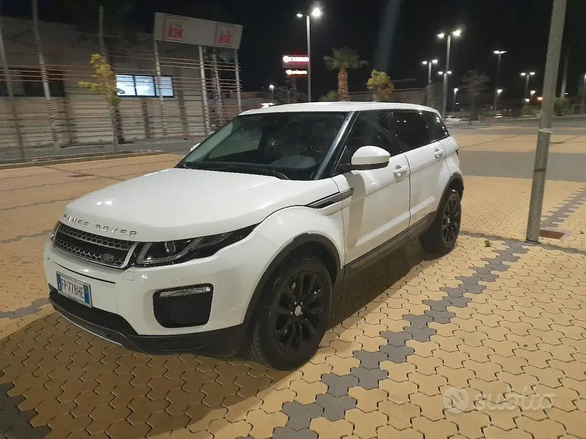 Usata Land Rover Range Rover evoque 150 CV (110 kW) 2018 Bianco Station wagon