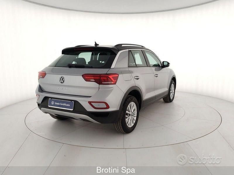 Usata VW T-Roc Life 150 CV (110 kW) 2024 Grigio SUV
