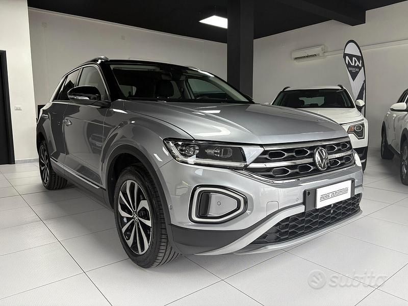 Usata VW T-Roc Style 150 CV (110 kW) 2023 Grigio SUV