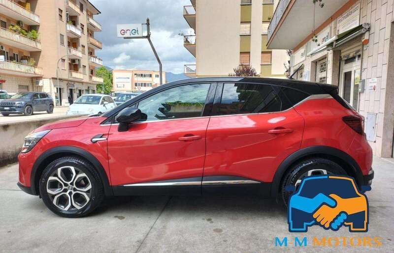 Usata Renault Captur Intens 101 CV (74 kW) 2021 Rosso SUV