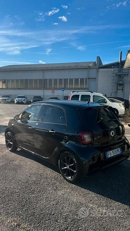 Usata Smart ForFour 2017 Nero Utilitaria