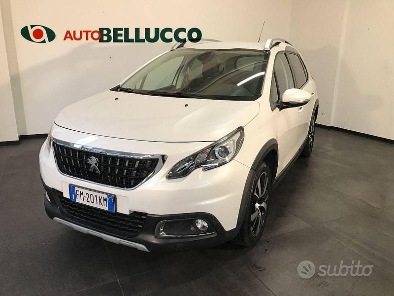 Usata Peugeot 2008 Allure 100 CV (73 kW) 2017 Bianco SUV