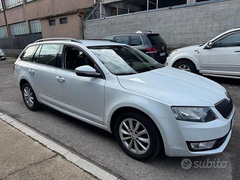 Usata Skoda Octavia Ambition 105 CV (77 kW) 2015 Other Station wagon