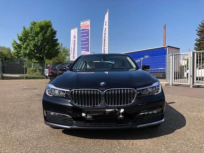 Usata 2019 BMW 740 Luxury Line Tre volumi | 26.900 € (Buon prezzo) - Immagine 1/4