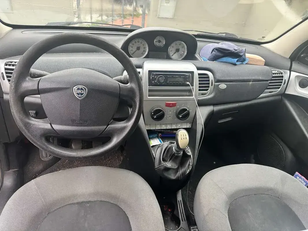 Usata Lancia Ypsilon 77 CV (56 kW) 2009 Bianco Utilitaria