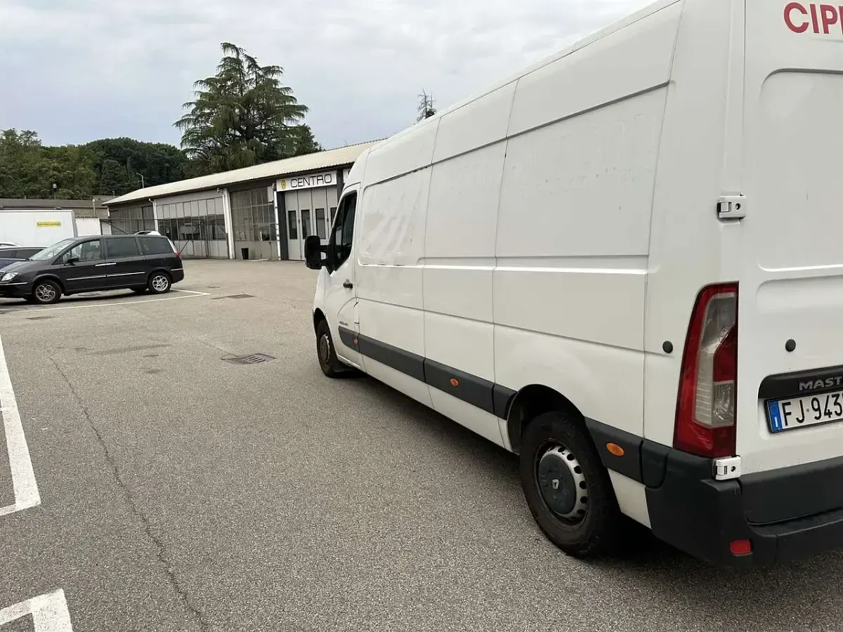 Usata Renault Master 145 CV (106 kW) 2017 Other Furgone