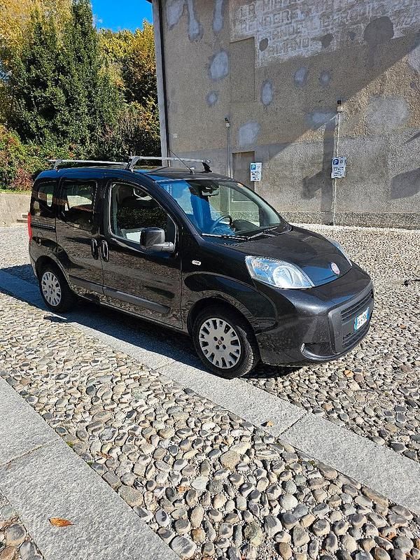 Usata Fiat Qubo Trekking 75 CV (55 kW) 2014 Nero Monovolume