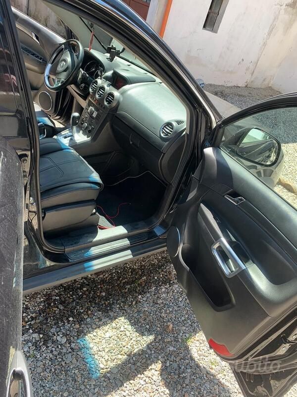 Usata Opel Antara 150 CV (110 kW) 2010 Nero SUV