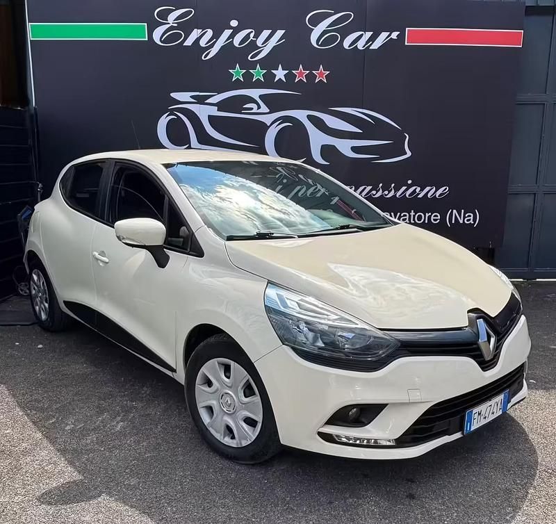 Usata Renault Clio IV Life 89 CV (65 kW) 2018 Beige Berlina